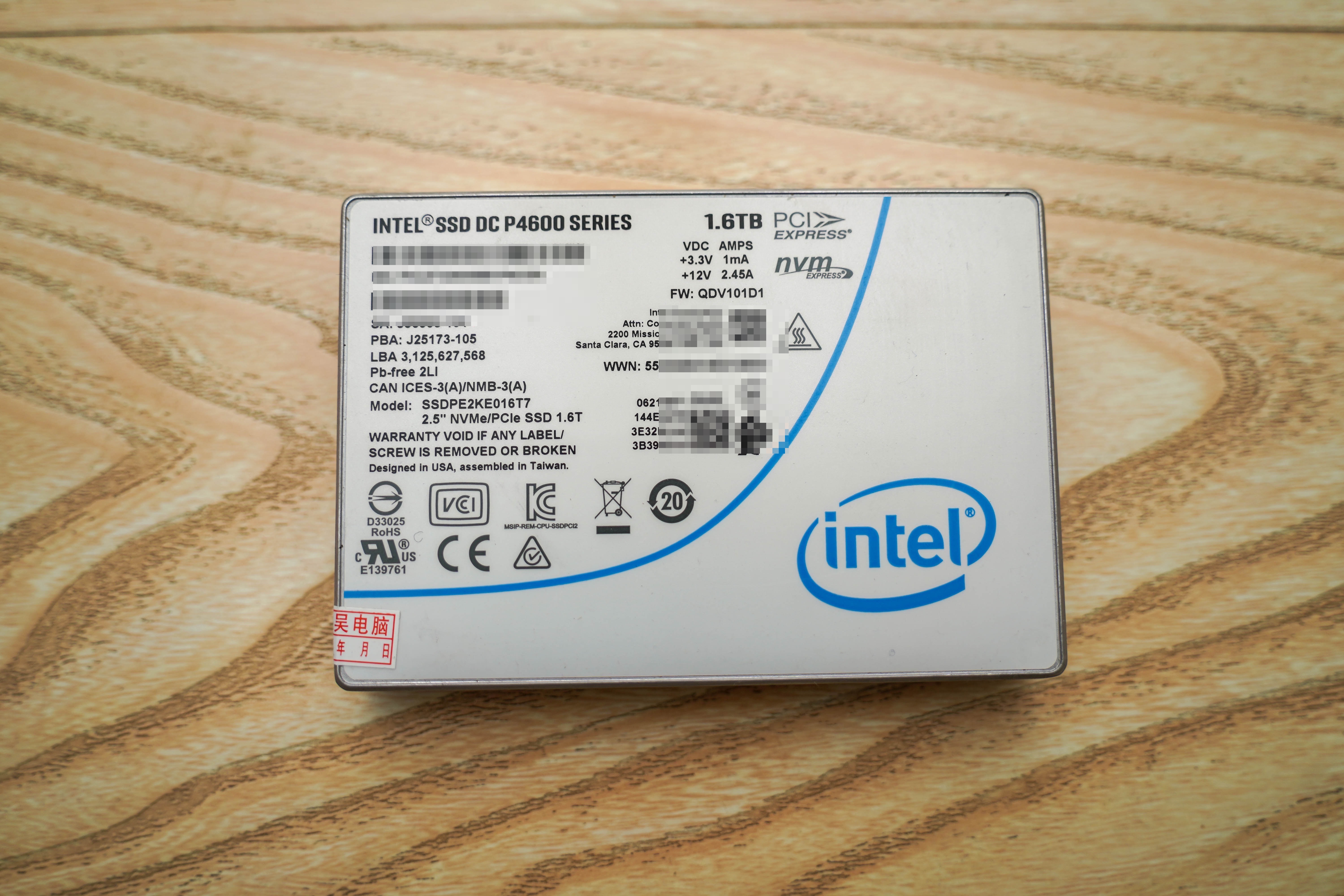 不到一折买到万元的P4600U.2SSD固态硬盘轻松满足万兆NAS缓存