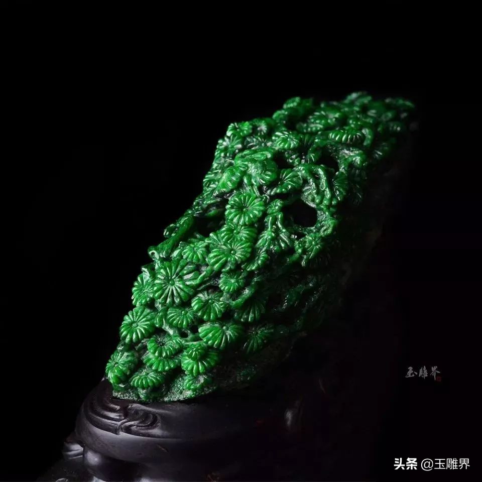 帝王绿满绿翡翠摆件,天然满绿翡翠摆件图