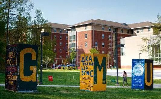 美国公立大学学费多少,美国公立大学一年学费多少