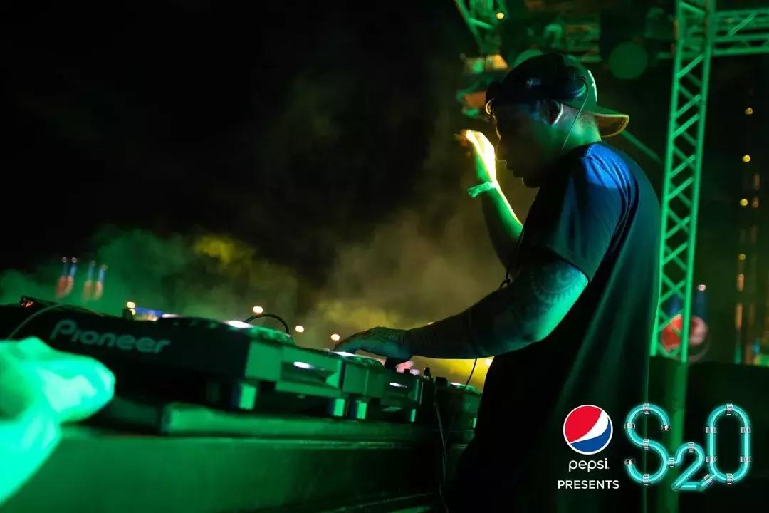 泰国泼水节狂欢六日游,泰国泼水节电音节攻略