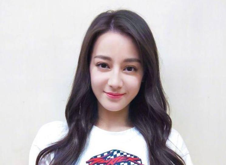 《长歌行》迪丽热巴咧嘴大笑,烤瓷牙“抢镜”忒显老