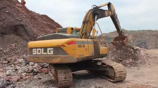 八大冷门挖掘机品牌你知道几款,各种挖掘机优劣分析视频