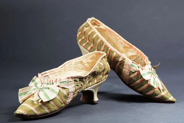 高跟鞋的前世,高跟鞋的前世故事