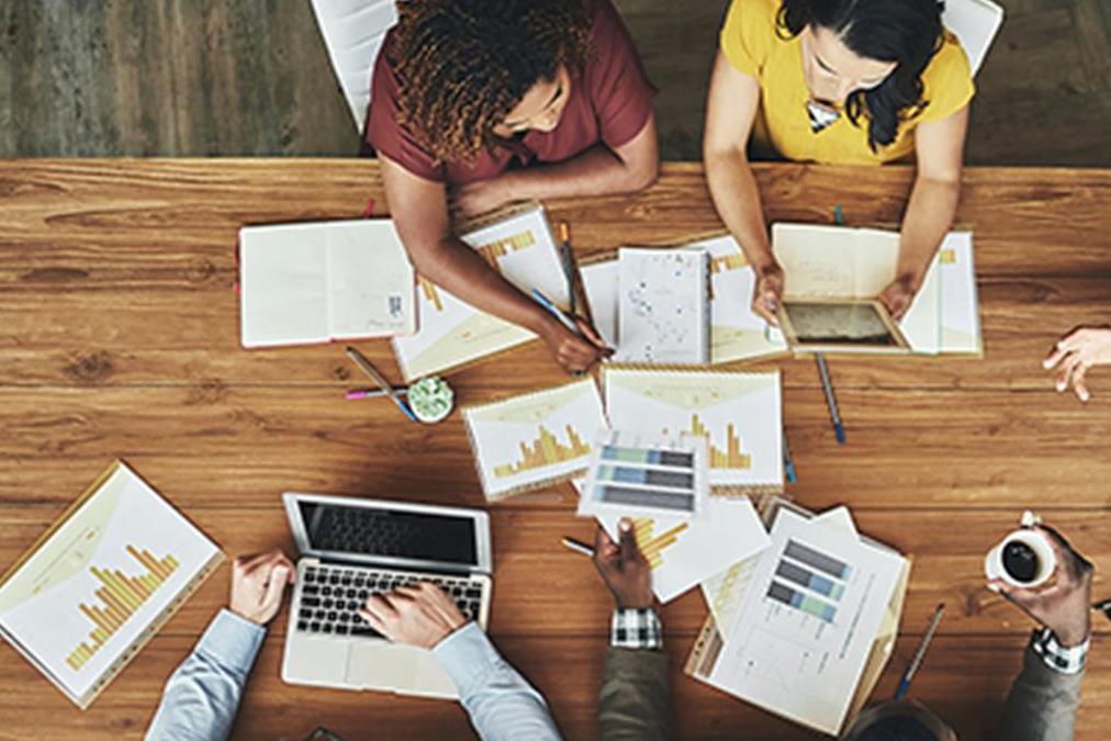 下置水桶饮水机换水麻烦,饮水机下面换水