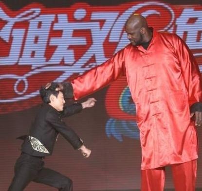 巅峰泰森和奥尼尔,照片不会骗人搞笑图