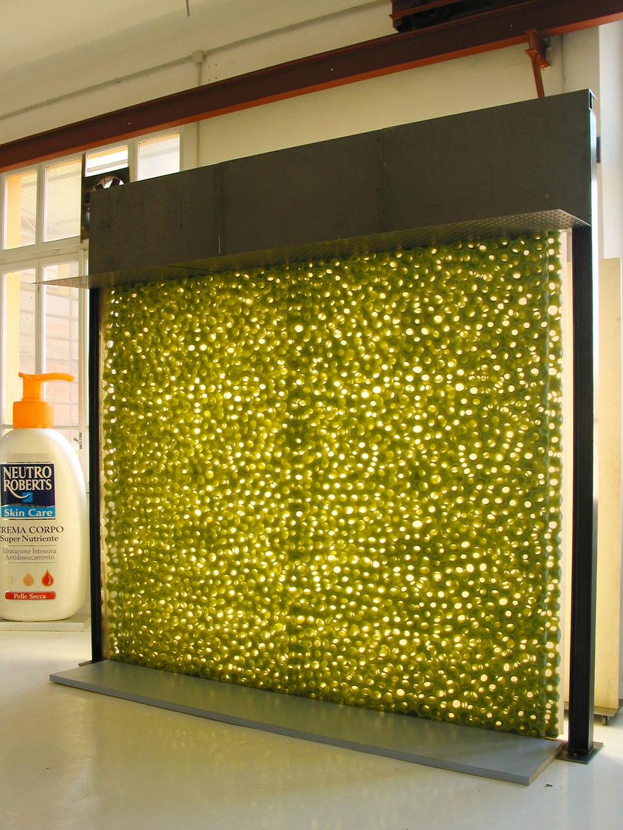 prada品牌墙,prada设计用色