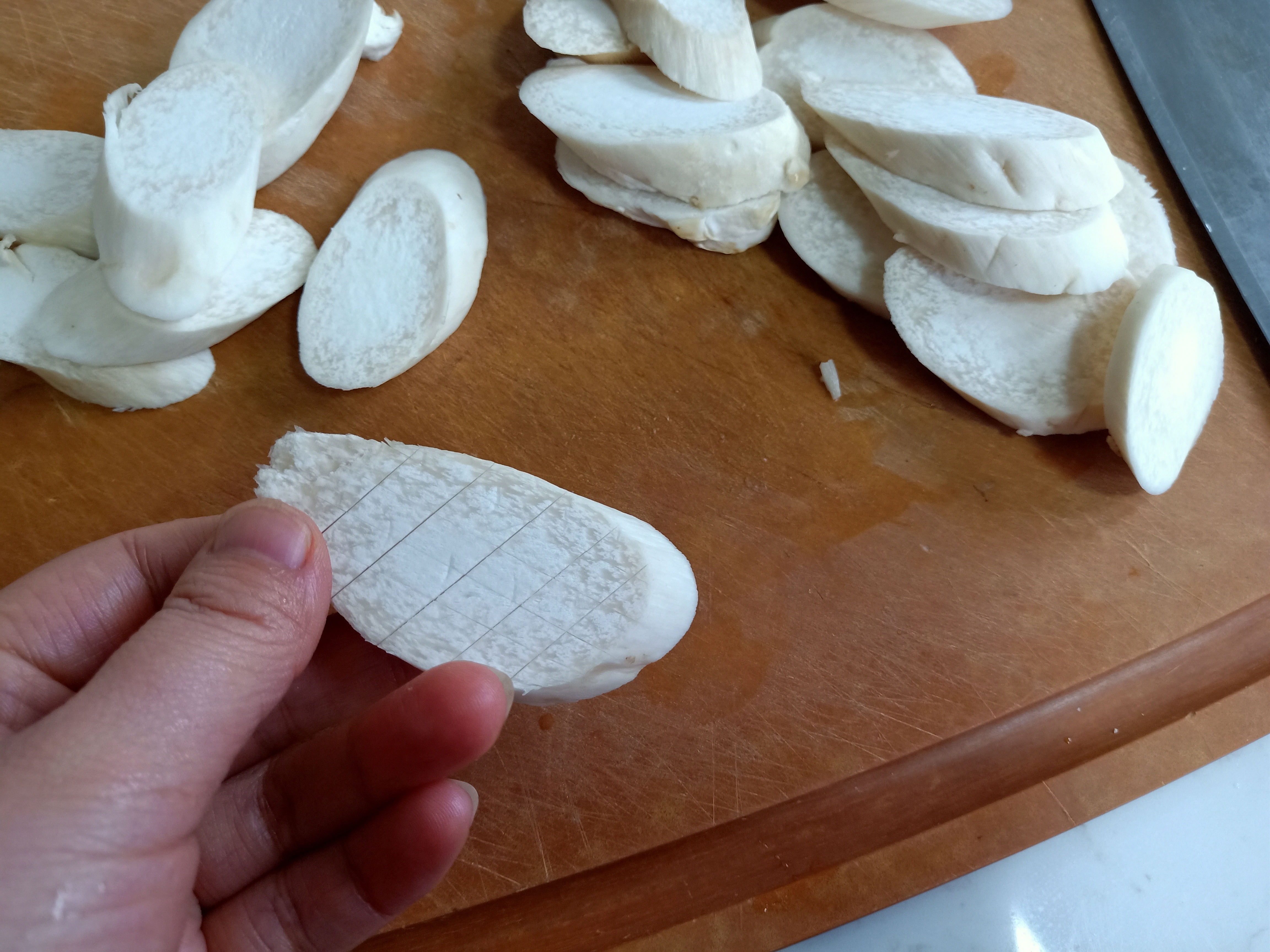 鲍鱼3元一个,3.7元的鲍鱼