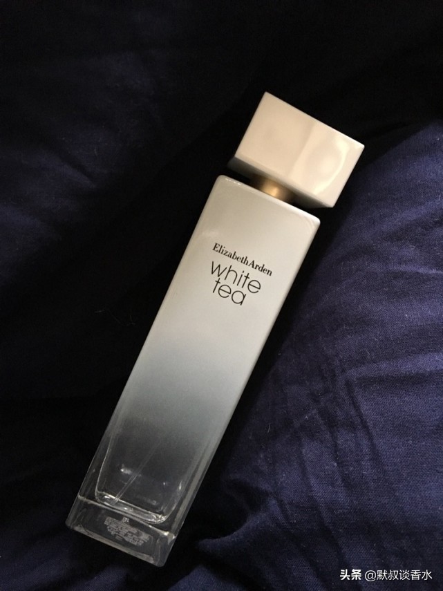 伊丽莎白雅顿白茶一款清新凉意的女士平价香水