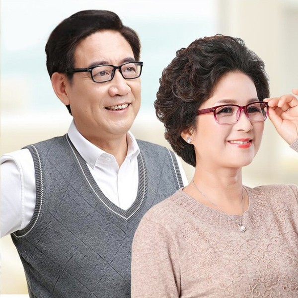 地摊老花镜10元眼镜店却好几百,眼镜店的老花镜和路边摊的老花镜