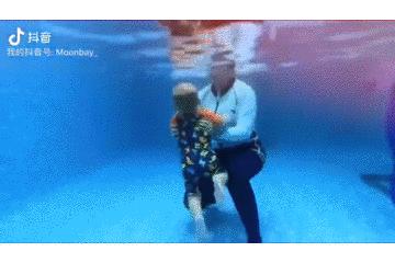 婴儿游泳家长常见问题及解答话术,育儿专家说婴儿游泳