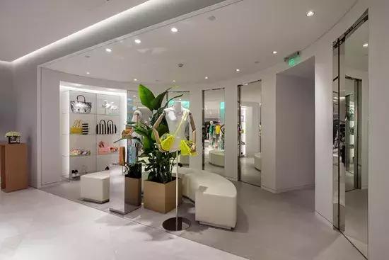 比江南布衣有范，比欧时力有人气，这个女装品牌太牛了