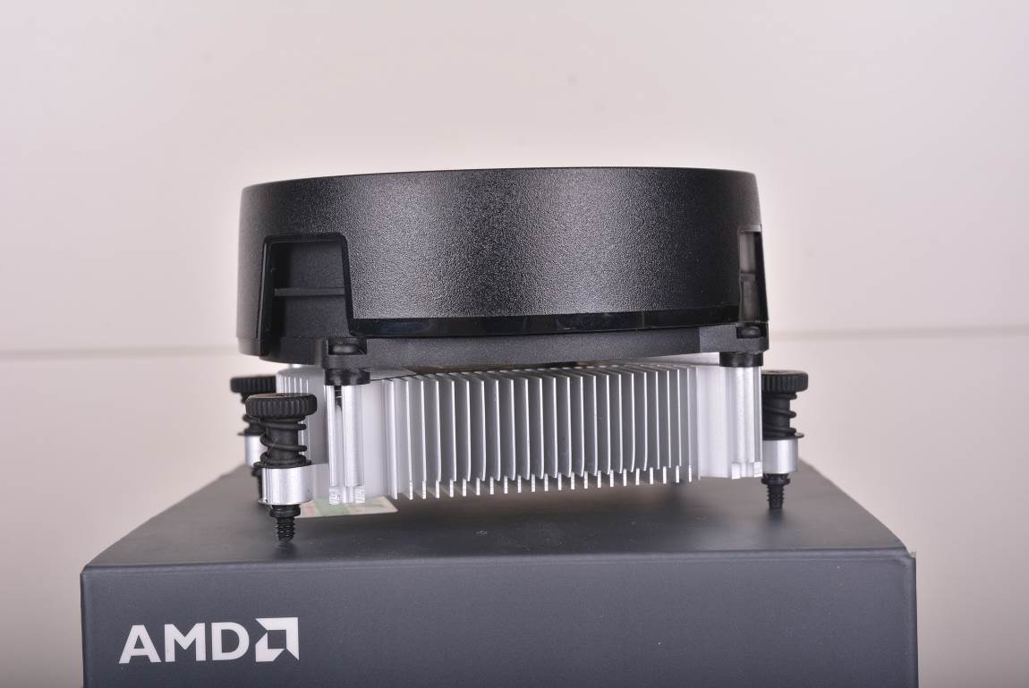 金河田静音坊mr2机箱评测,金河田mr2缺点