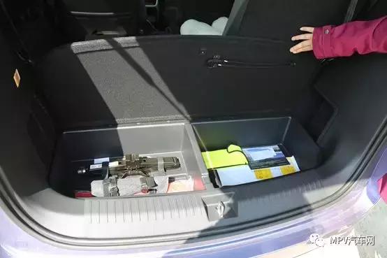 上汽大通maxusg50试驾,二胎三代汽车推荐