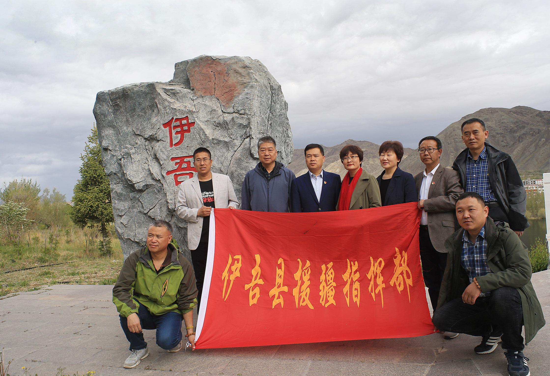 少数民族病人为何如此喜欢这个美女医生？因为她心中有爱