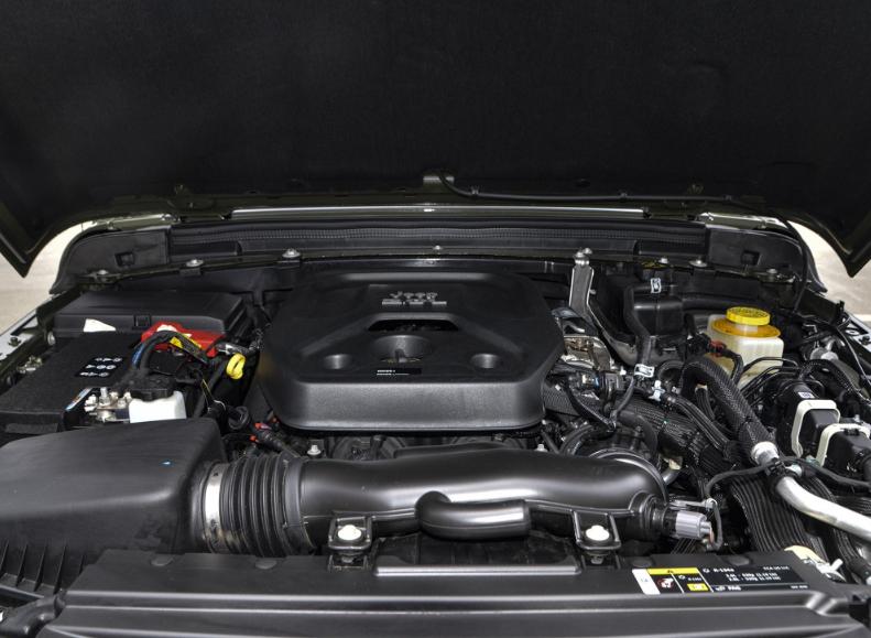 中国十大硬派越野车能上山能下河,硬派越野车上山下河无所不能