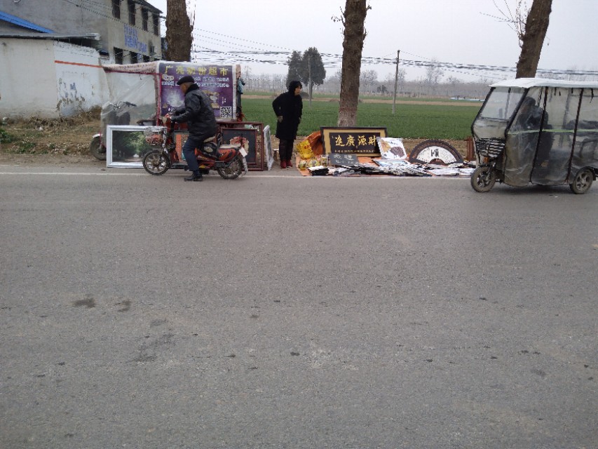 农村赶大集摆地摊可以做的小生意,豫东的农村春节赶大集