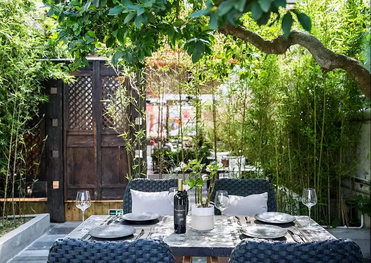 深圳大鹏古城边坐拥海岸线边的民宿，打卡百年古城丨巢里巢外