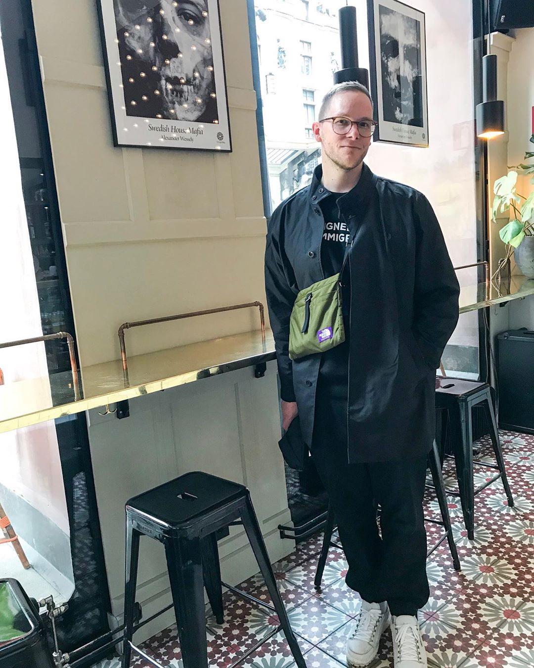 秋冬百搭斜挎包包推荐知乎,北面斜挎包哪个颜色好看