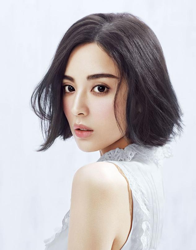 脸圆的女生适合什么发型中分,脸大的妹子适合的中分的发型