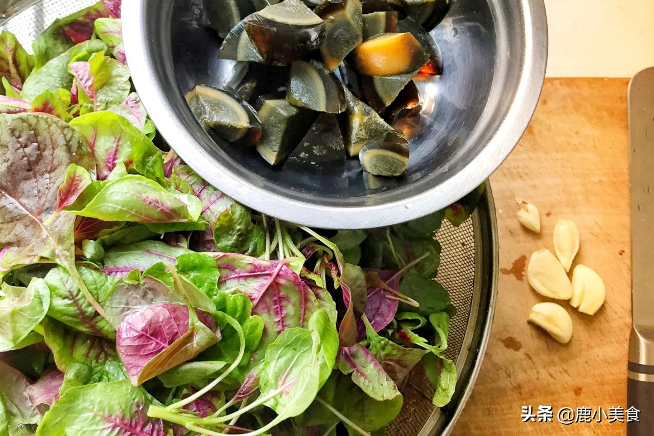 什么蔬菜含叶酸多可以治白头发,富含b12和叶酸多的食物和蔬菜