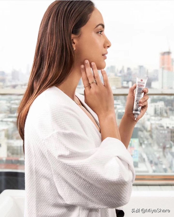 防晒霜干皮不搓泥上妆服帖,厚重的防晒霜应该怎么涂