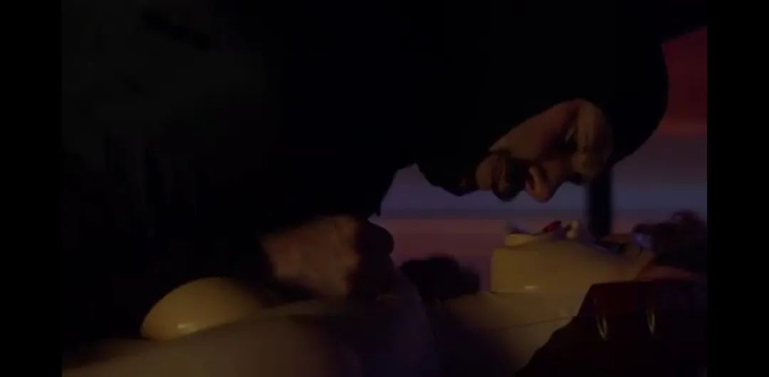 英剧9号秘事全部,英剧9号秘事讲的什么事