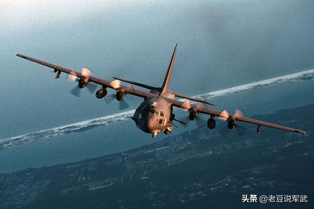 ac130w武装攻击机,空中炮艇ac-130攻击机