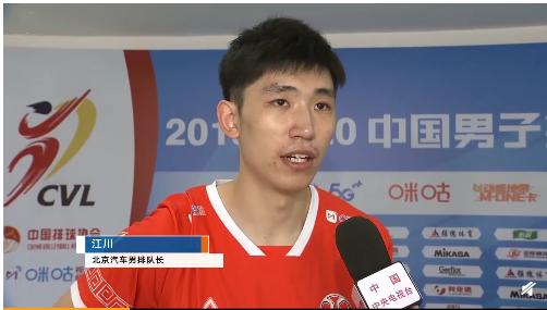 江川接受采访谈到女排向朱婷学习,郎平为朱婷姚迪助威