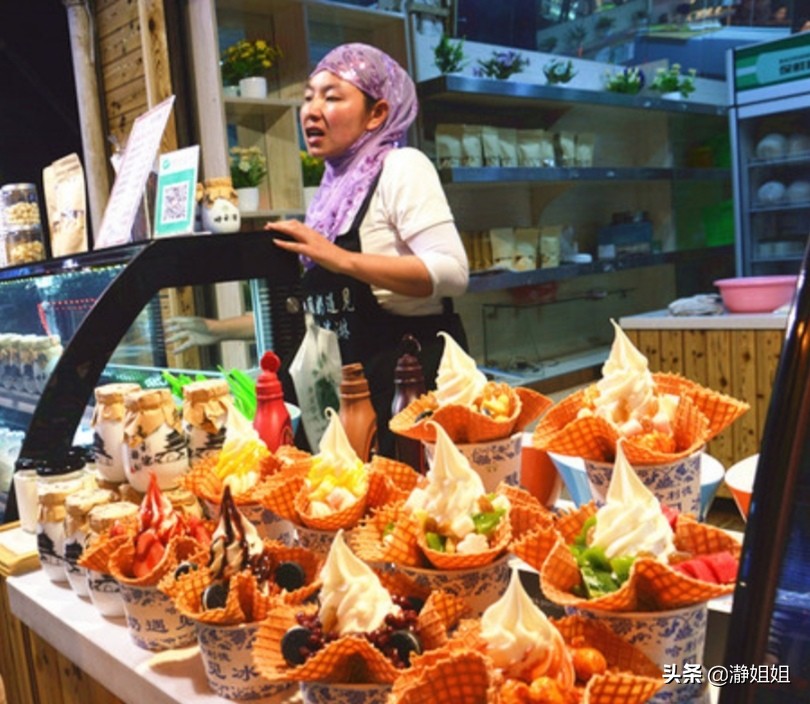 西安探店美食回民街,相约西安回民美食街