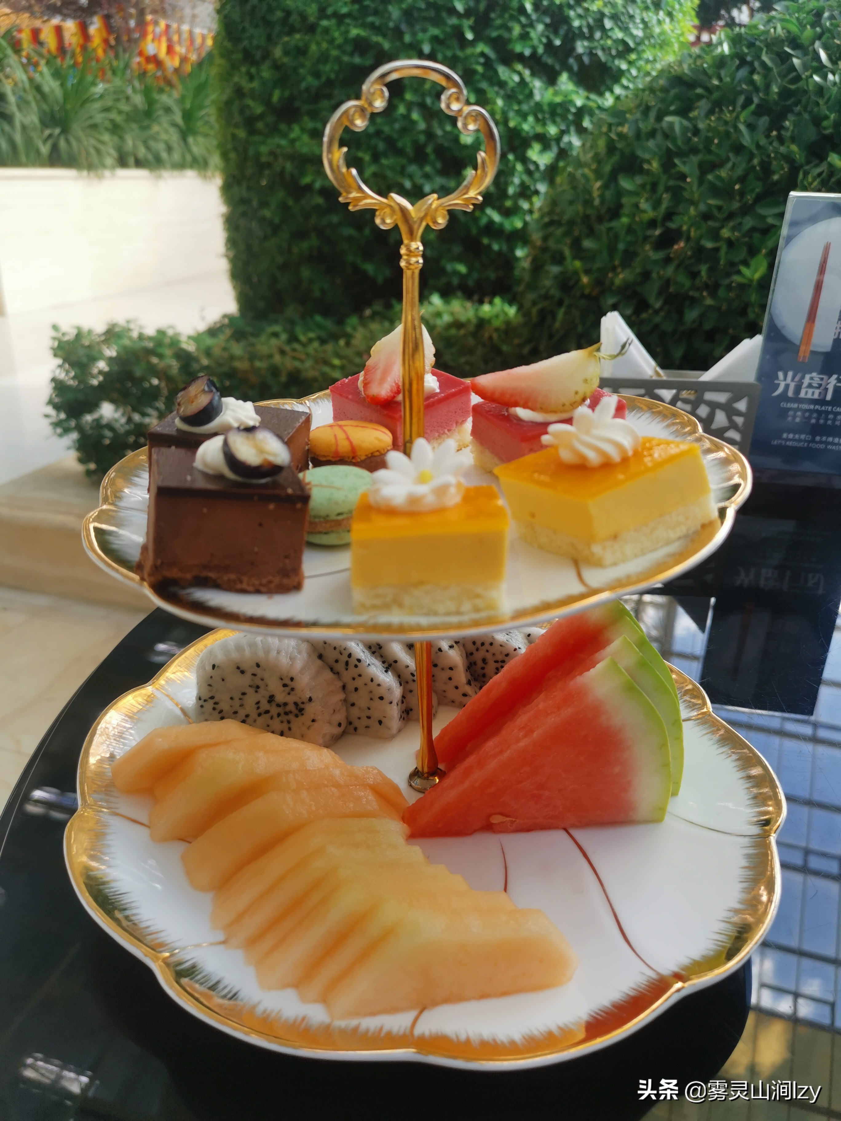 蓝天白云下的雪域高原布达拉宫,蓝天之下日光之城简介