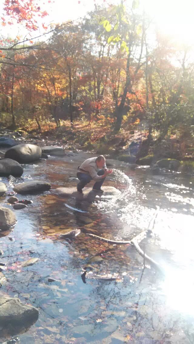 本溪画家村洋湖沟风景,本溪画家村洋湖沟露营