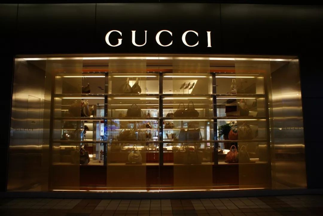 gucci跌价包包,gucci包包出了专柜还能卖多少