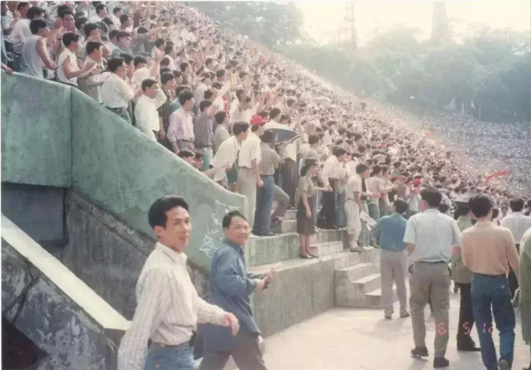 从“*药火**局”到“黄金甲”——铁打的越秀山，不变的广州情