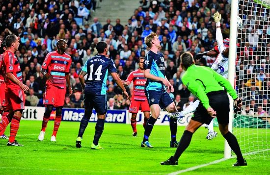 一项技术在足球上应用后，“冤假错案”大大减少，有人却不看好？