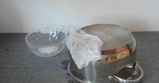 锅用久了黑垢太多,锅用久了烧黑了