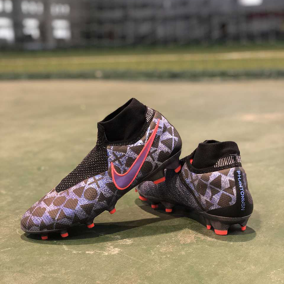 看足球鞋就怦然心动,安踏足球鞋enjoyz