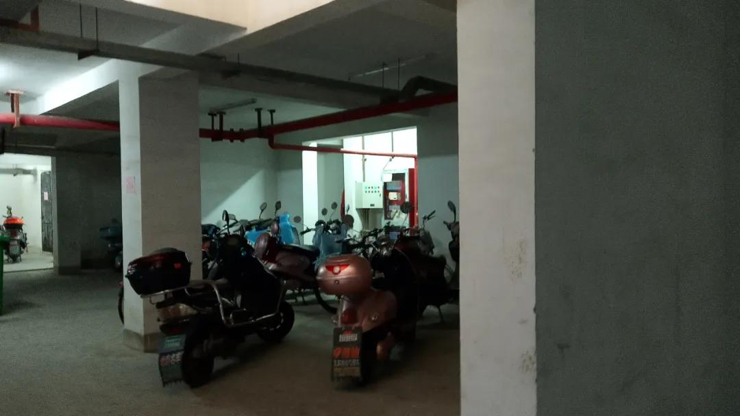 中房和万科物业哪个好,中房物业vs金佳物业