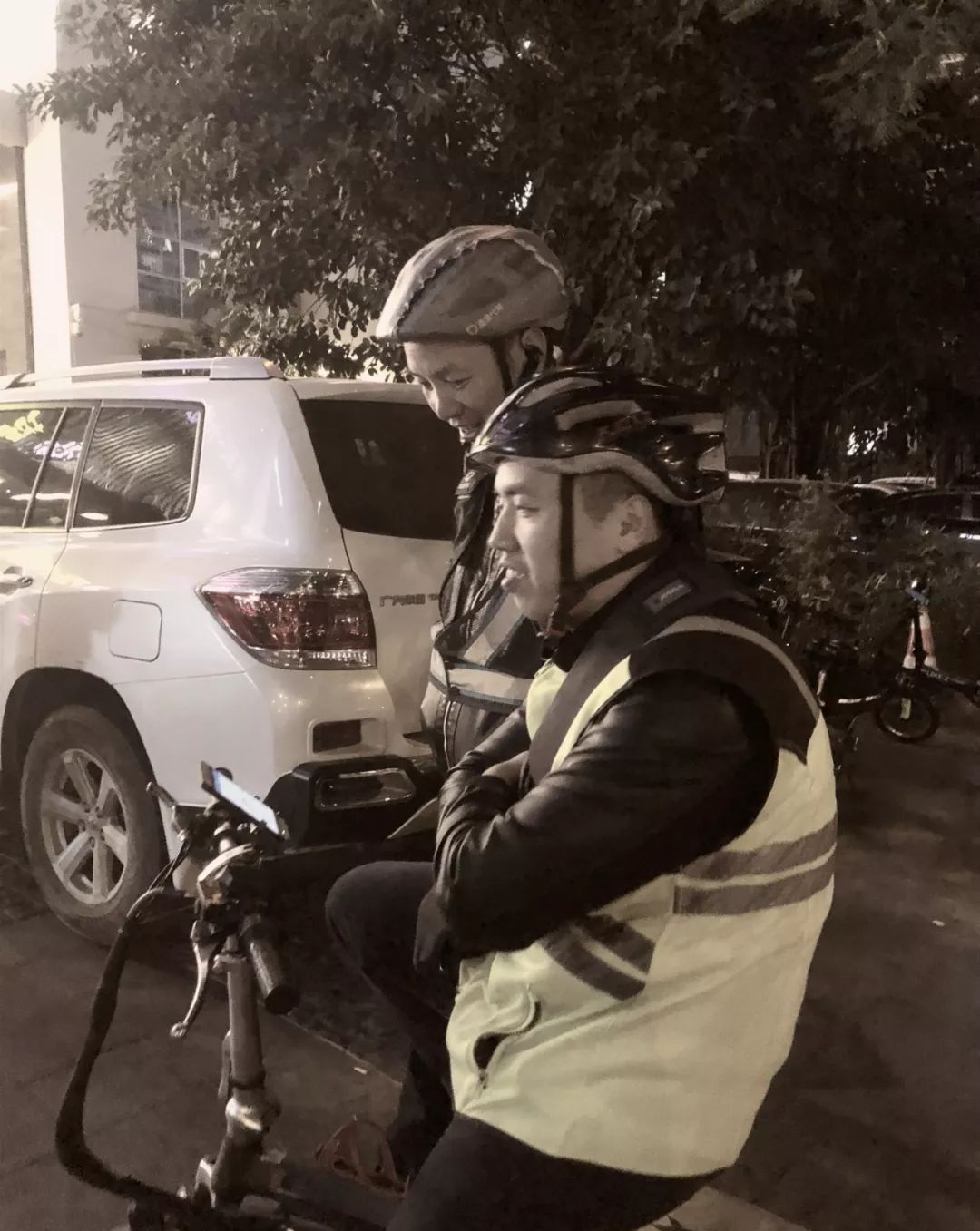 莆田的“午夜骑士”，开遍各种车型，听过很多劲爆八卦