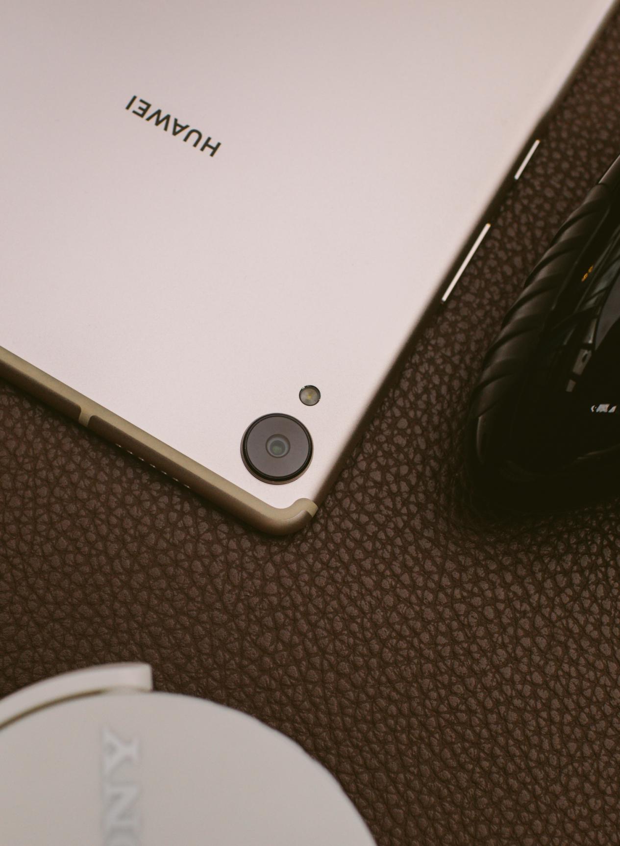 华为平板m6最新测评,华为平板m6高性能版评测视频