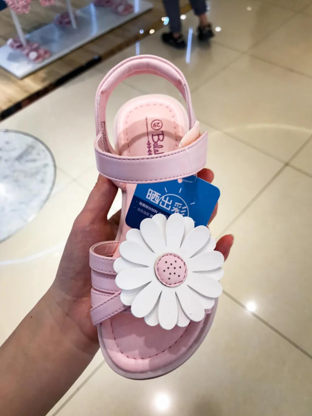 儿童穿哪种凉鞋比较好测评,关爱宝宝从脚开始