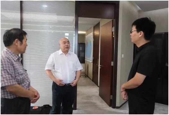 集团董事长、教授级高工，他参建广西第一条高速公路，1年公司新签200亿合同！