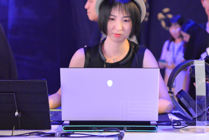 迎战未来,戴尔alienware1517