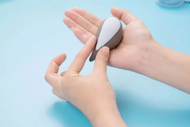 鲨鱼夹盘发教程,鲨鱼步教程新手入门