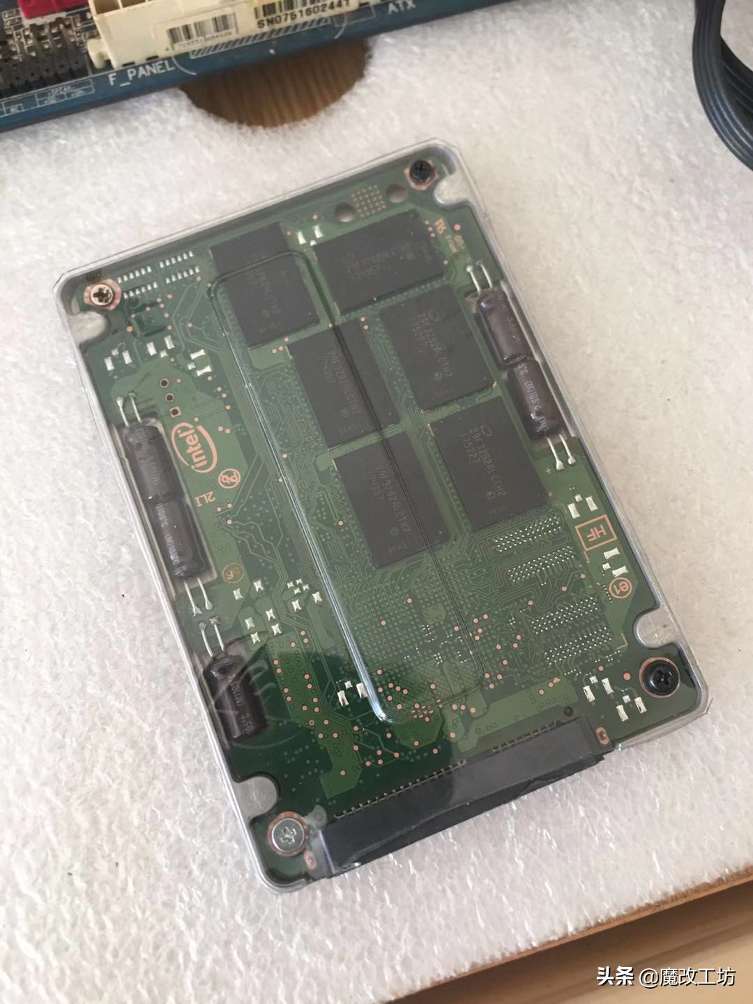 英特尔固态硬盘各型号性能对比,英特尔企业级固态硬盘可以买吗