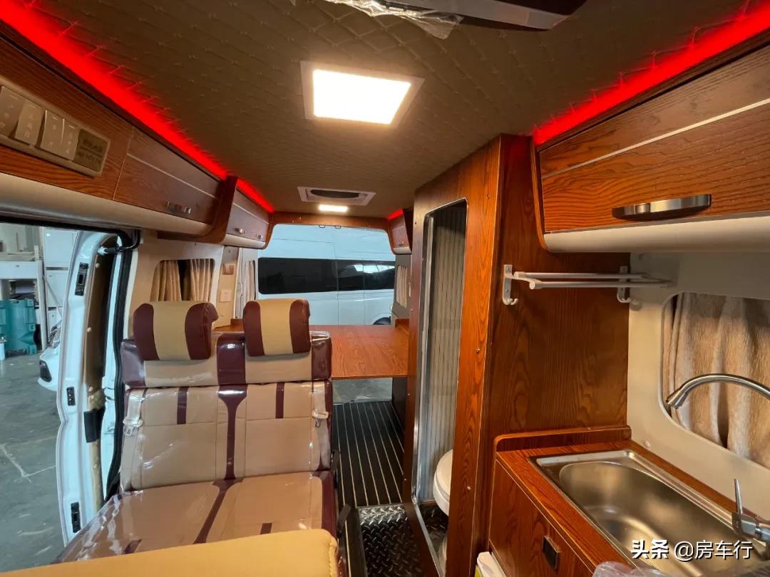 房车价格5-10万元低顶b型房车,房车大全20-30万的c型高档房车