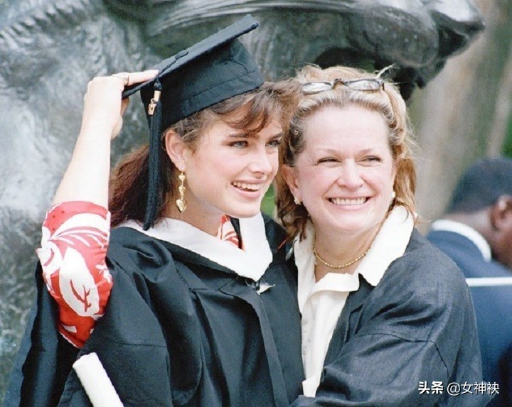 杰克逊年轻时的照片图文,杰克逊年轻时的照片大全图文