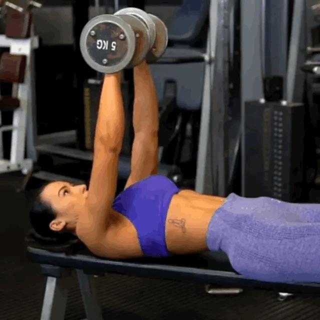 意大利足球美女,女足球博主身材