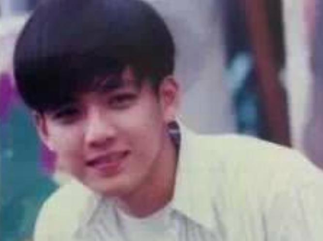 璁╅偅鑻辩敇鎷滀笅椋庣殑濂充汉,閭ｈ嫳鐖变簡10骞寸殑楂樺嘲濡備粖鎬庢牱