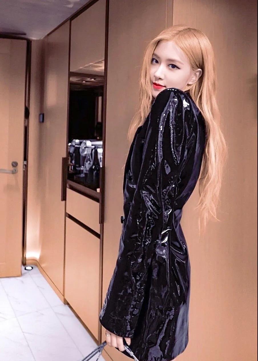 blackpink朴彩英为什么垫底 (blackpink成员朴彩英的稀有照片)