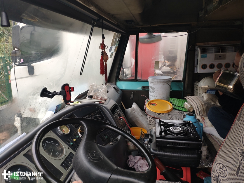 陕汽重卡最经典的一款,最新发布的一款卡车